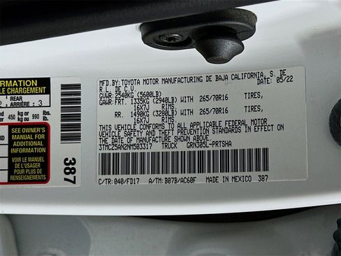 Used 2022 Toyota Tacoma TRD Off-Road image 31