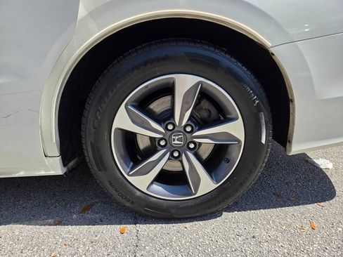 Used 2018 Honda Odyssey Touring image 21