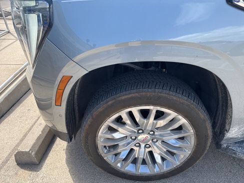 Used 2025 GMC Yukon Elevation w/ Elevation Premium Package image 4