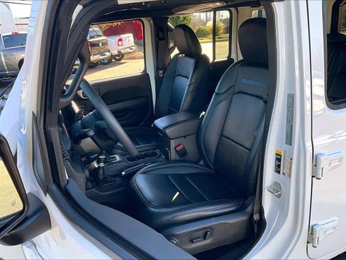 Used 2024 Jeep Wrangler Unlimited Rubicon 4xe image 10