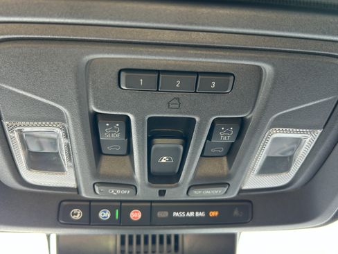 Used 2024 Chevrolet Silverado 3500 High Country w/ High Country Premium Package AWD/4WD image 25