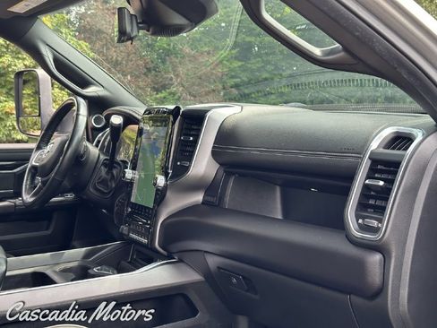 Used 2022 RAM 3500 Laramie AWD/4WD image 18