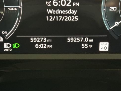 Used 2019 Audi e-tron Prestige w/ Prestige Package image 21