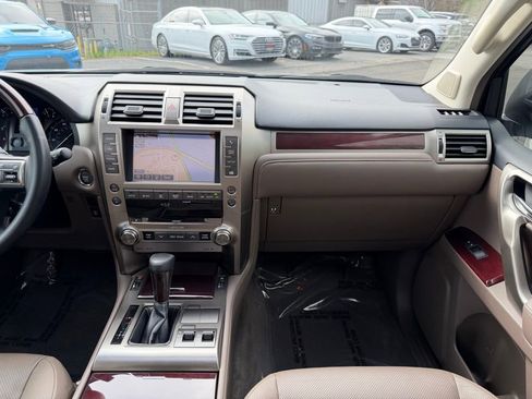 Used 2019 Lexus GX 460 Premium image 30