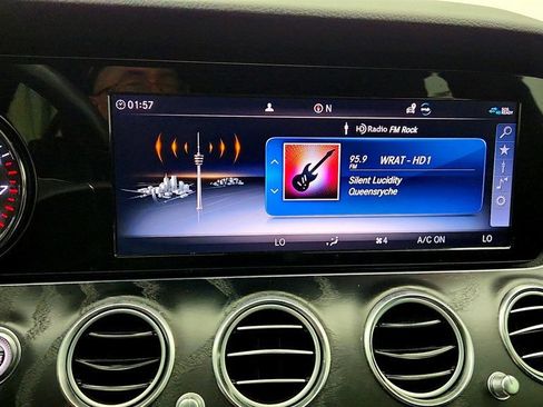 Used 2020 Mercedes-Benz E 350 Sedan image 19