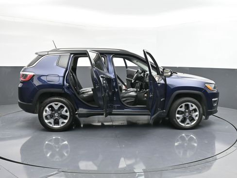 Used 2019 Jeep Compass Limited image 38
