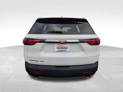 Used 2022 Chevrolet Traverse LS AWD/4WD image 6