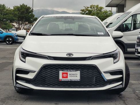 New 2026 Toyota Corolla SE image 2