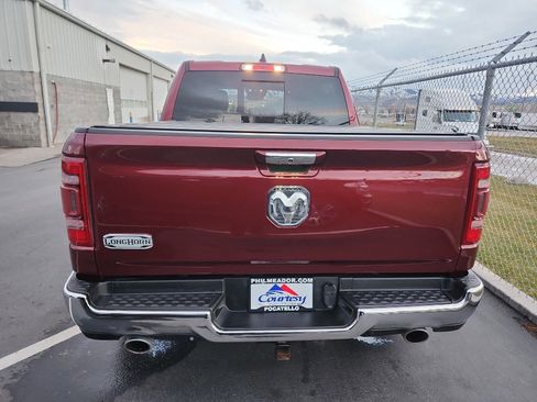 Used 2022 RAM 1500 Limited w/ Cold Weather Group image 3