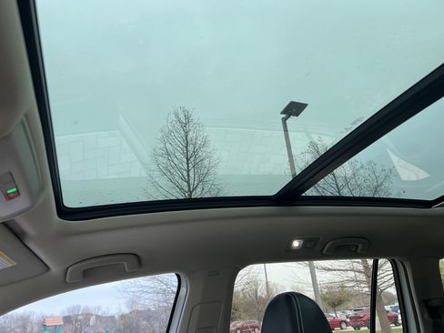 Used 2022 Volkswagen Atlas SE w/ Panoramic Sunroof Package image 26