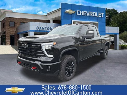Used 2025 Chevrolet Silverado 2500 LT w/ Trail Boss Package image 1