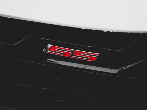 Used 2019 Chevrolet Camaro SS image 4