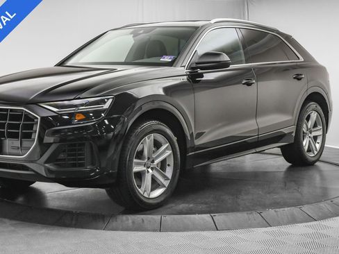 Used 2019 Audi Q8 Premium w/ Convenience Package image 3