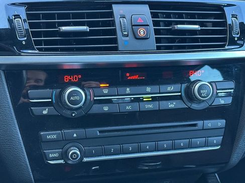 Used 2018 BMW X4 M40i image 24