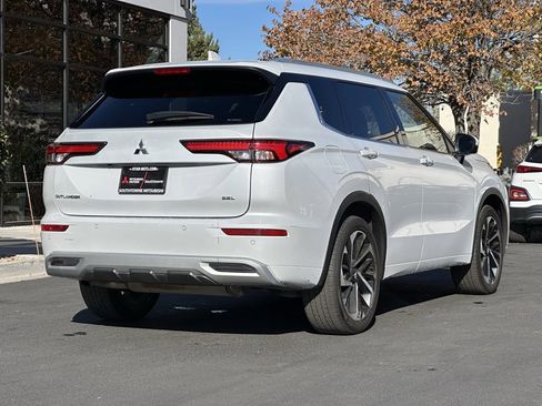 Used 2024 Mitsubishi Outlander SEL image 7