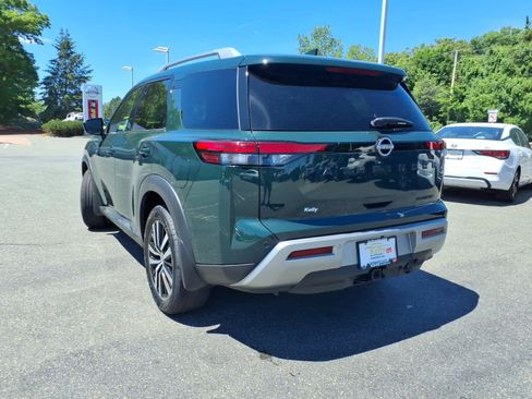 Certified 2024 Nissan Pathfinder Platinum FWD image 7