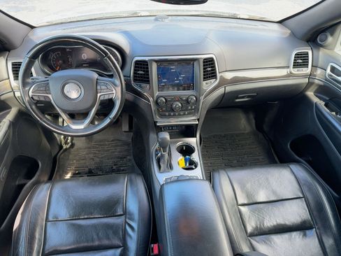 Used 2018 Jeep Grand Cherokee Overland image 28