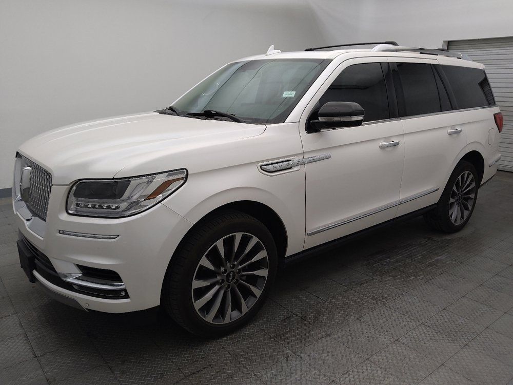 Used 2018 Lincoln Navigator Select w/ Cargo Package RWD image 2