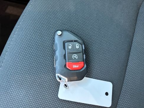 Used 2021 Jeep Wrangler Sport AWD/4WD image 12
