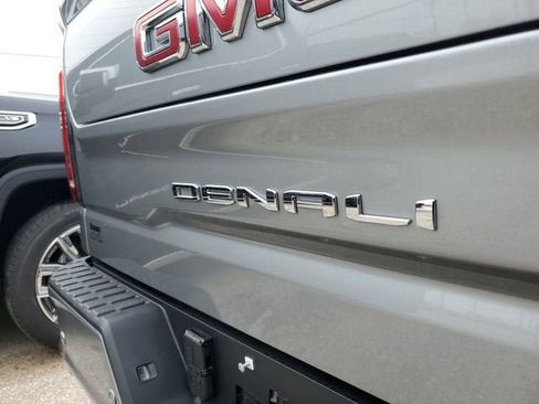 New 2026 GMC Sierra 1500 Denali w/ Denali Reserve Package AWD/4WD image 9