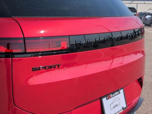 New 2026 Land Rover Range Rover Sport Dynamic SE AWD/4WD image 12