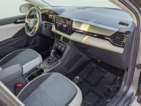 Certified 2025 Volkswagen Taos S image 11