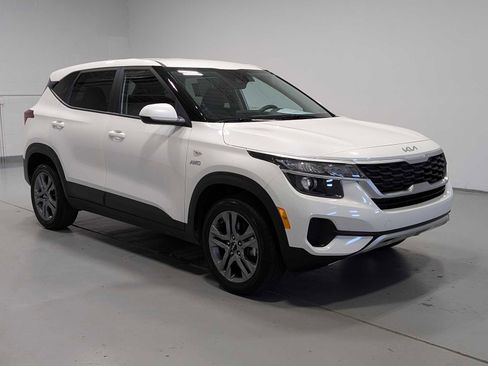 Certified 2023 Kia Seltos LX AWD/4WD image 7