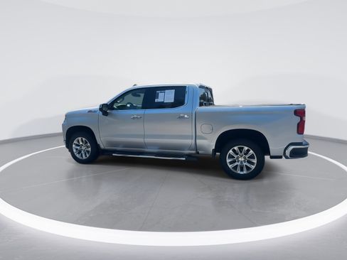 Used 2021 Chevrolet Silverado 1500 LTZ w/ Z71 Off-Road Package image 6