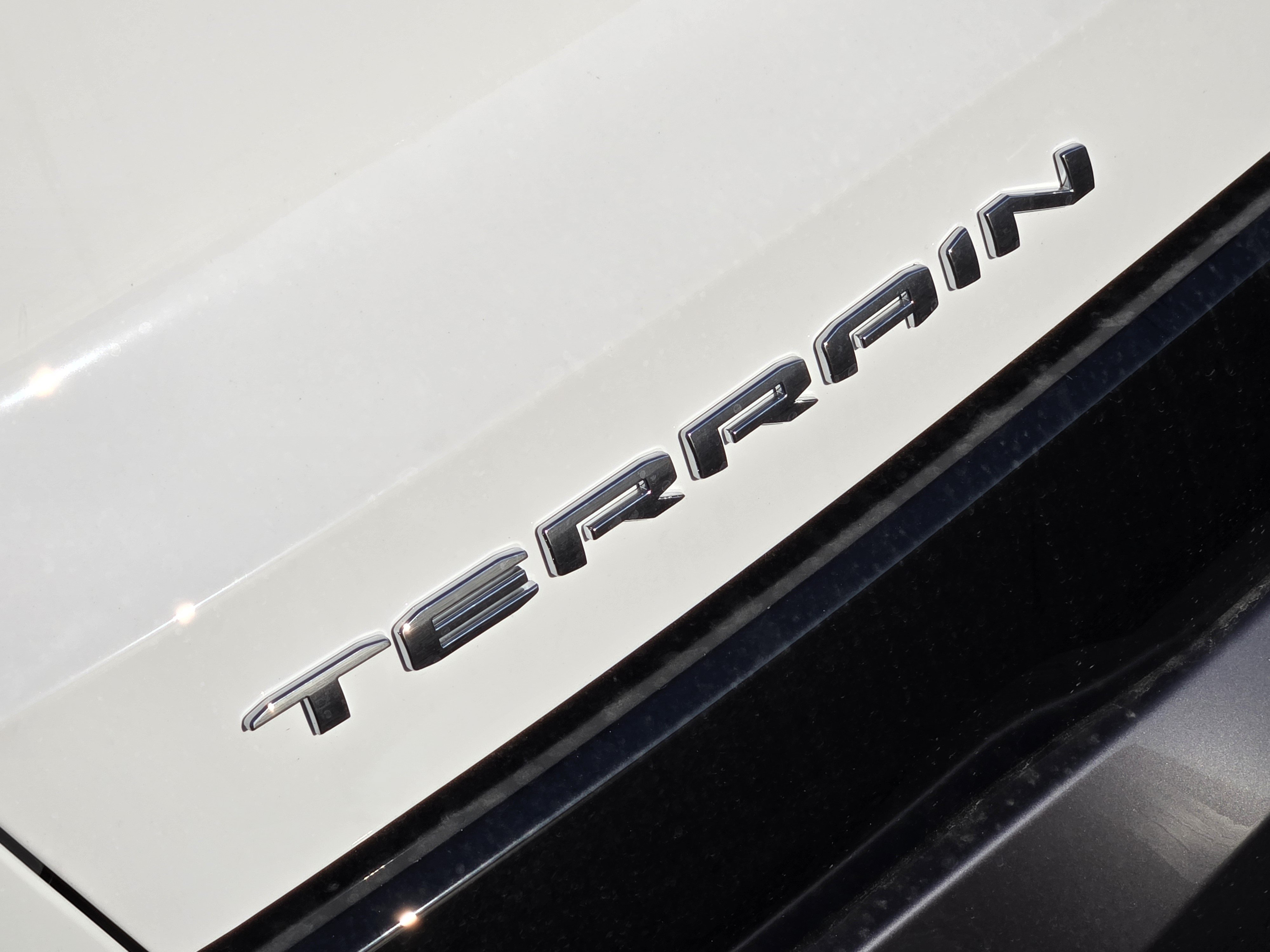 New 2027 GMC Terrain AT4 w/ Convenience Package III AWD/4WD image 8