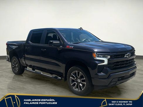 Used 2024 Chevrolet Silverado 1500 RST w/ Z71 Off-Road Package AWD/4WD image 8
