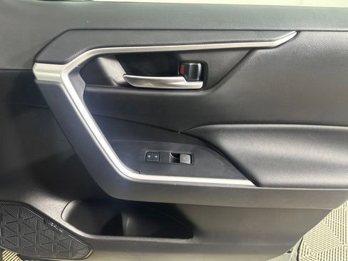 Used 2023 Toyota RAV4 XLE AWD/4WD image 25