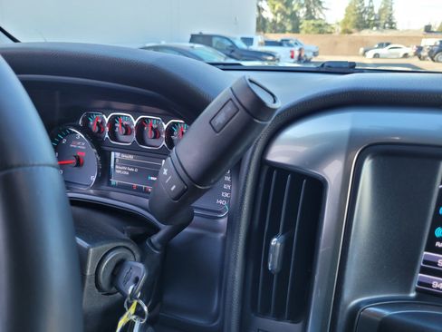 Used 2018 Chevrolet Silverado 1500 LT w/ All Star Edition image 23