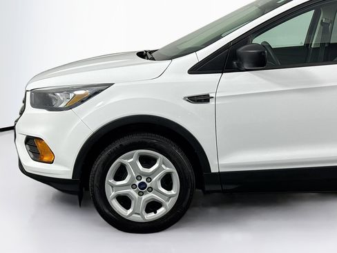 Used 2019 Ford Escape S image 38