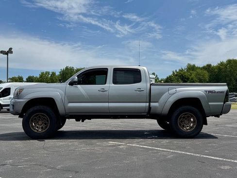 Used 2014 Toyota Tacoma 4x4 Double Cab w/ TRD Sport Package image 4