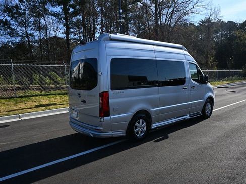 Used 2021 Mercedes-Benz Sprinter 2500 image 30