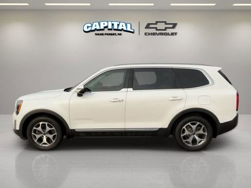 Used 2020 Kia Telluride EX image 2