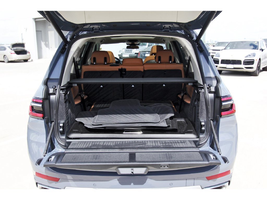 Used 2026 BMW X7 xDrive40i AWD/4WD image 30