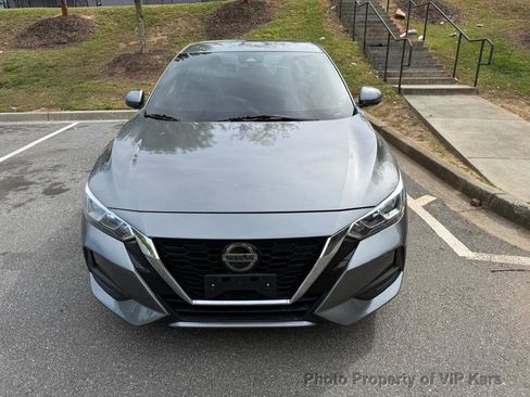 Used 2021 Nissan Sentra SV image 2