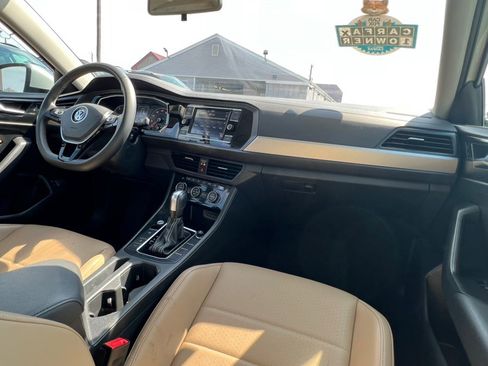 Used 2021 Volkswagen Jetta SE FWD image 22
