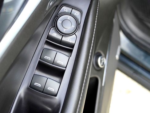 Used 2021 Buick Enclave Avenir w/ Avenir Technology Package image 24