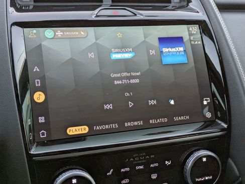 Used 2024 Jaguar E-PACE R-Dynamic SE image 12