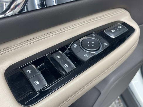 Used 2020 Lincoln Corsair Reserve w/ Equipment Group 201A FWD image 13