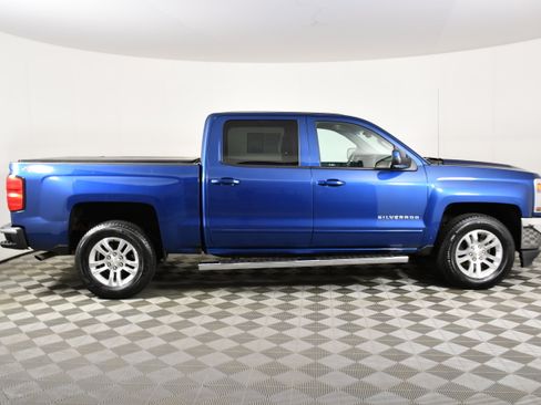 Used 2018 Chevrolet Silverado 1500 LT w/ All Star Edition AWD/4WD image 5