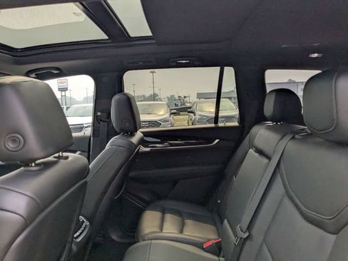 Used 2023 Cadillac XT6 Premium Luxury FWD image 14