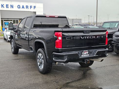 Used 2024 Chevrolet Silverado 2500 Custom w/ Custom Value Package AWD/4WD image 9