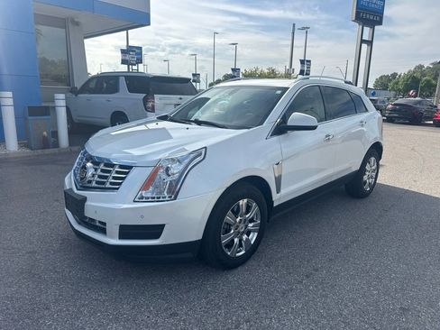 Used 2015 Cadillac SRX Luxury FWD image 3