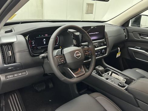 New 2026 Nissan Pathfinder SL AWD/4WD image 18