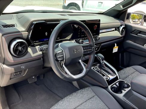 Used 2024 Chevrolet Colorado Z71 w/ Z71 Convenience Package 2 image 14