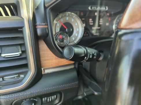 Used 2021 RAM 1500 Limited AWD/4WD image 21