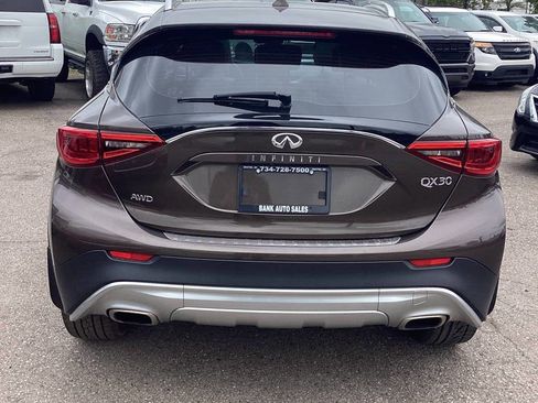 Used 2018 INFINITI QX30 AWD image 12